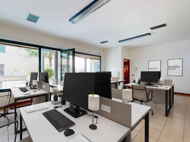 Locale Commerciale in vendita a Barnasc, Tradate