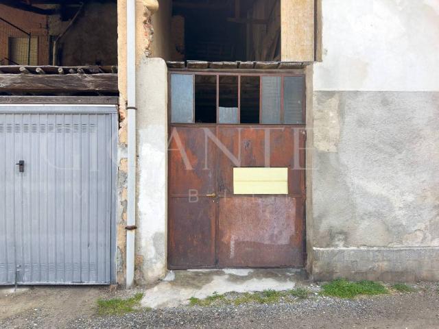 Locale Commerciale in vendita a Lodula, Tradate