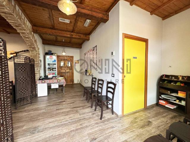 Locale Commerciale in vendita a Lodula, Tradate
