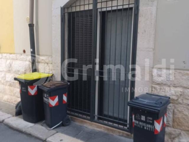 Locale Commerciale in vendita a Trani, Barletta-Andria-Trani