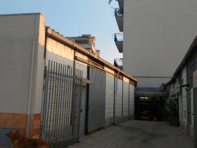 Locale Commerciale in vendita a Trani, Barletta-Andria-Trani