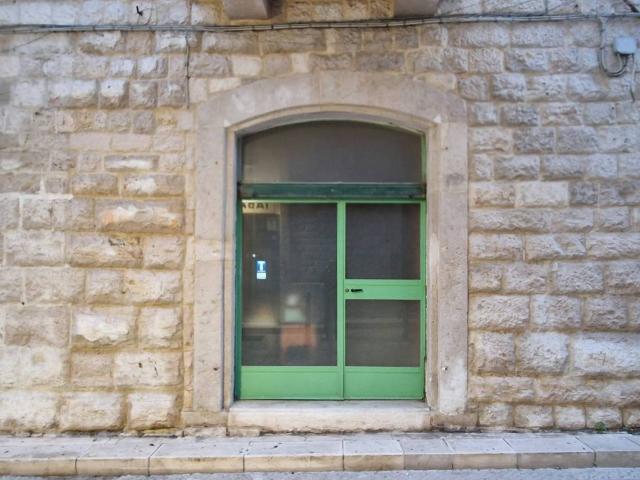 Locale Commerciale in vendita a Trani, Barletta-Andria-Trani