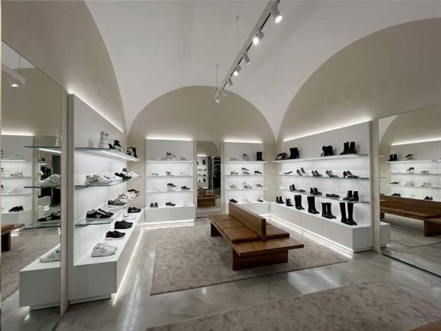 Locale Commerciale in vendita a Trani, Barletta-Andria-Trani