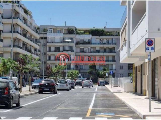 Locale Commerciale in vendita a Trani, Barletta-Andria-Trani