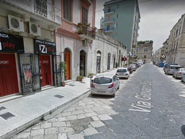 Locale Commerciale in vendita a Trani, Barletta-Andria-Trani