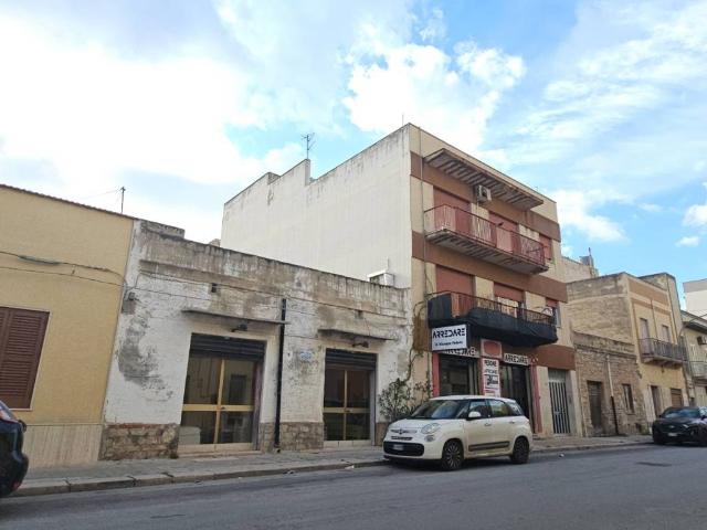 Locale Commerciale in vendita a Trapani, Sicilia
