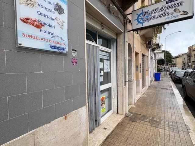 Locale Commerciale in vendita a Trapani, Sicilia