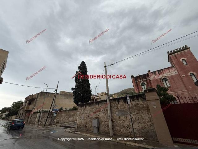 Locale Commerciale in vendita a Trapani, Sicilia