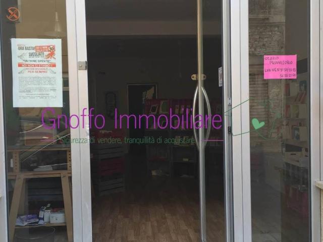 Locale Commerciale in vendita a Trapani, Sicilia