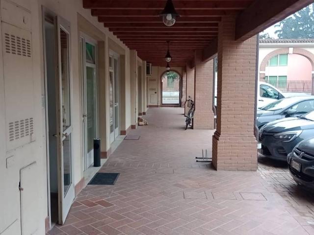 Locale Commerciale in vendita a Travagliato, Lombardia