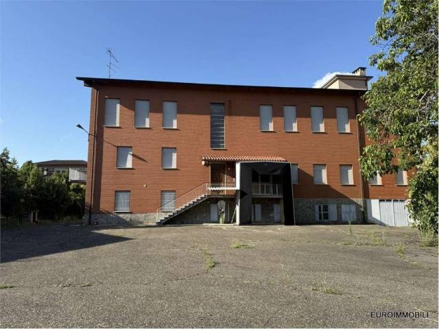Locale Commerciale in vendita a Traversetolo, Reggio Emilia