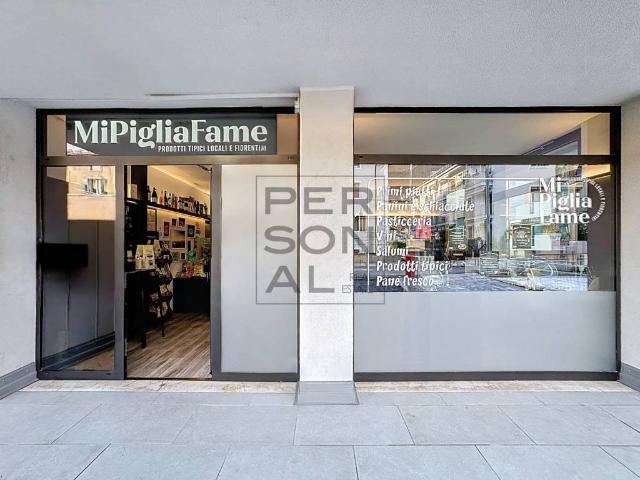 Locale Commerciale in vendita a Territorio Val d'Adige, Trento