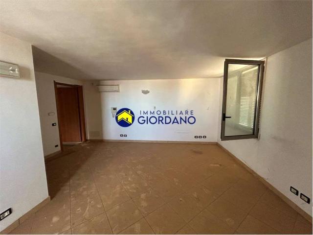 Locale Commerciale in vendita a Puglia, Lecce