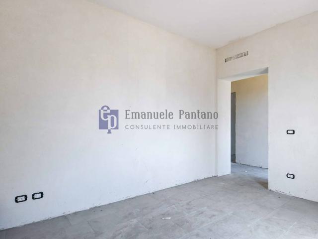 Locale Commerciale in vendita a Trescore Balneario, Lombardia