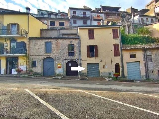 Locale Commerciale in vendita a Trevi Nel Lazio, Lazio