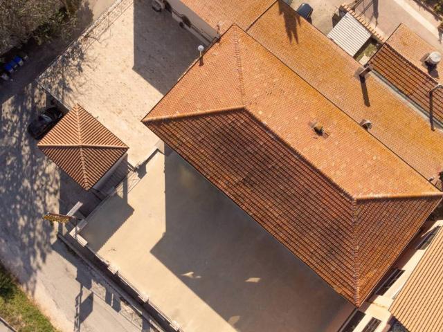 Locale Commerciale in vendita a Trevi, Umbria