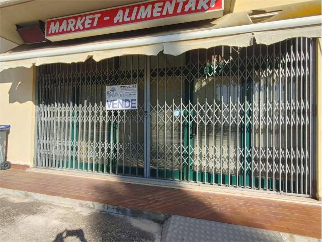 Locale Commerciale in vendita a Trevi, Umbria