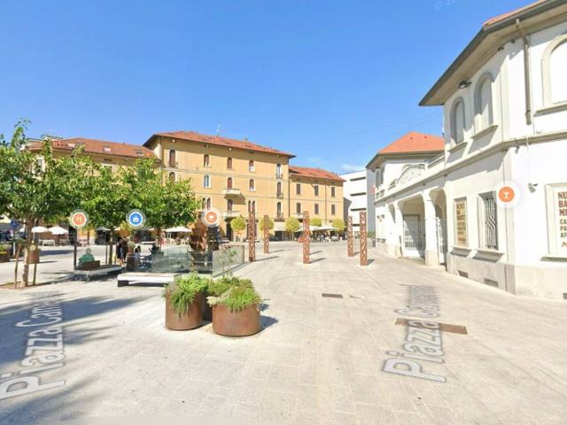 Locale Commerciale in vendita a Treviglio, Lombardia