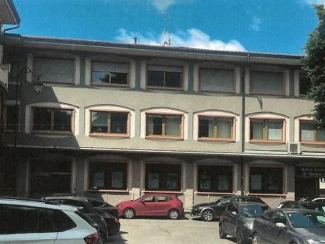 Locale Commerciale in vendita a Treviglio, Lombardia