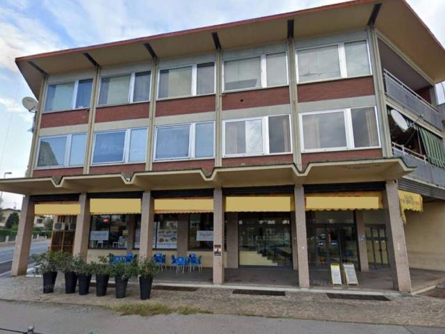 Locale Commerciale in vendita a Treviglio, Lombardia