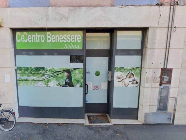 Locale Commerciale in vendita a Treviglio, Lombardia