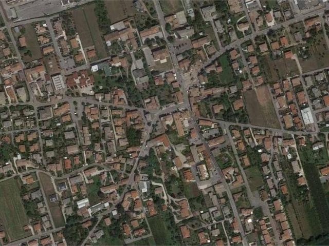 Locale Commerciale in vendita a Trevignano, Veneto