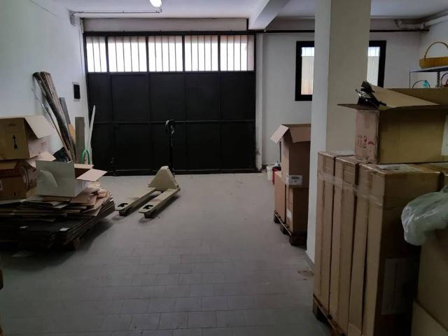 Locale Commerciale in vendita a San Zeno, Treviso