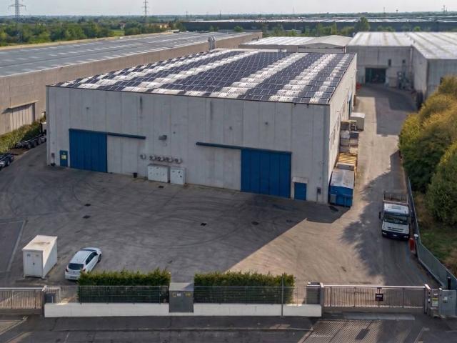 Locale Commerciale in vendita a Unione Comuni Basiano Masate, Trezzano Rosa
