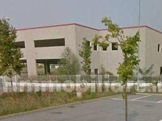 Locale Commerciale in vendita a Trezzano Rosa, Lombardia