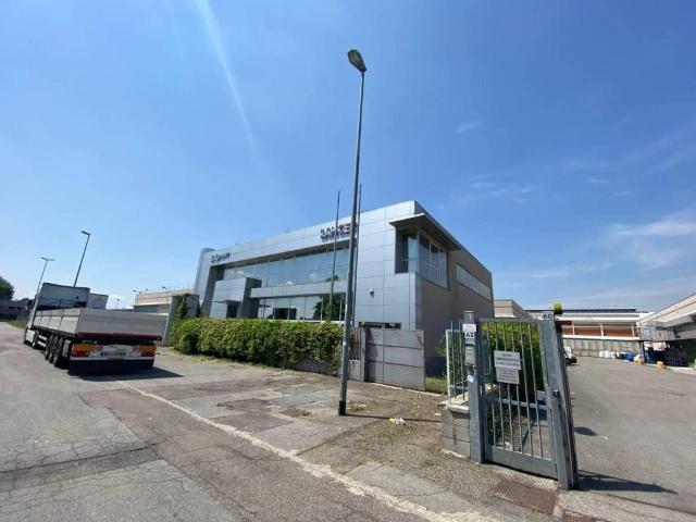 Locale Commerciale in vendita a Quartiere Morona, Trezzano Sul Naviglio