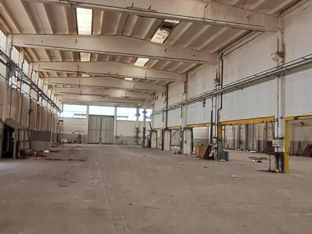 Locale Commerciale in vendita a Paullo, Lombardia