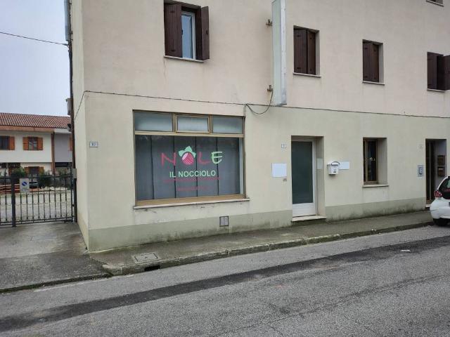Locale Commerciale in vendita a Tricesimo, Friuli-Venezia Giulia