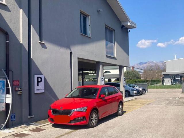 Locale Commerciale in vendita a Tricesimo, Friuli-Venezia Giulia