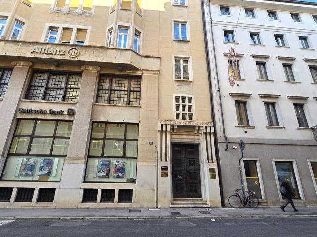 Locale Commerciale in vendita a Città Nuova-Barriera Nuova-San Vito-Città Vecchia, Villa Opicina