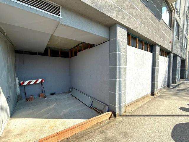 Locale Commerciale in vendita a Città Nuova-Barriera Nuova-San Vito-Città Vecchia, Villa Opicina