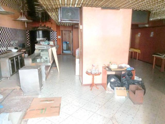Locale Commerciale in vendita a Barriera Vecchia-San Giacomo, Villa Opicina