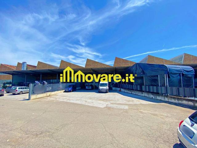 Locale Commerciale in vendita a Puglia, Bari