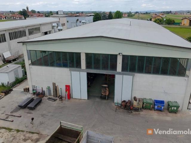 Locale Commerciale in vendita a Piemonte, Cuneo