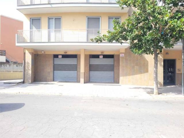 Locale Commerciale in vendita a Puglia, Barletta-andria-trani