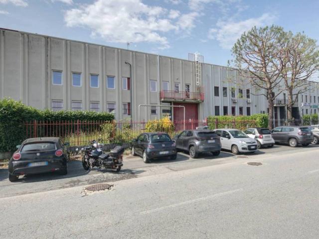 Locale Commerciale in vendita a Piemonte, Torino
