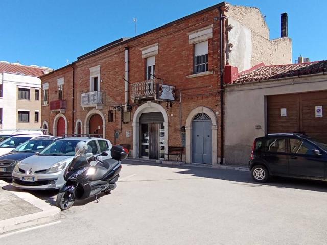 Locale Commerciale in vendita a Puglia, Foggia