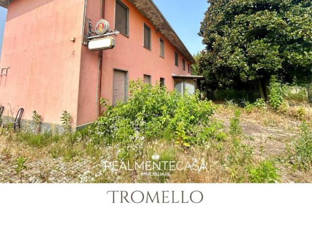 Locale Commerciale in vendita a Tromello, Lombardia