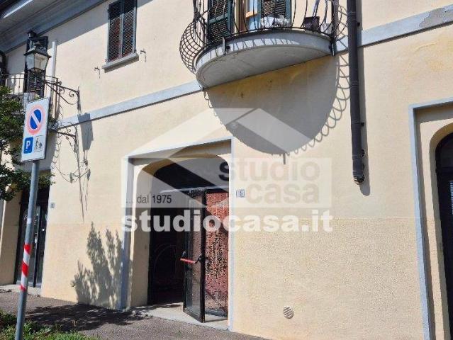 Locale Commerciale in vendita a Truccazzano, Lombardia