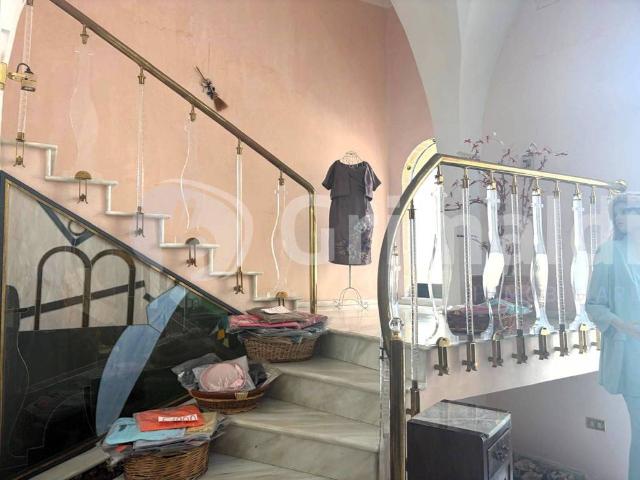 Locale Commerciale in vendita a Puglia, Lecce