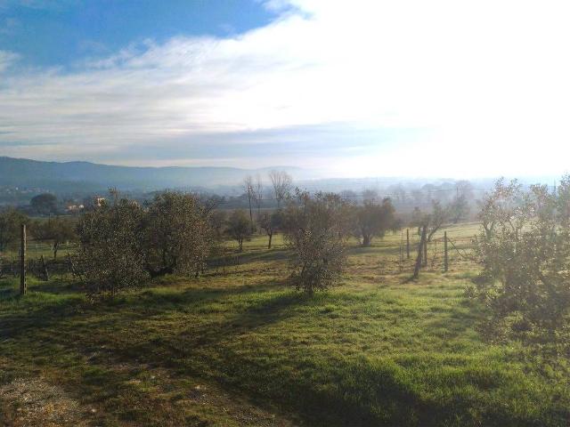 Locale Commerciale in vendita a Sanguineto, Tuoro Sul Trasimeno