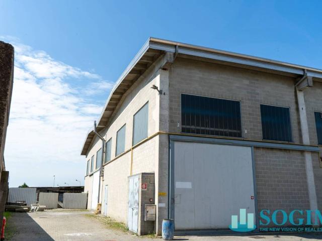 Locale Commerciale in vendita a Turate, Lombardia