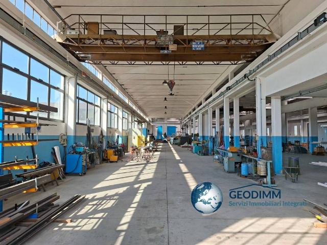 Locale Commerciale in vendita a Turbigo, Lombardia