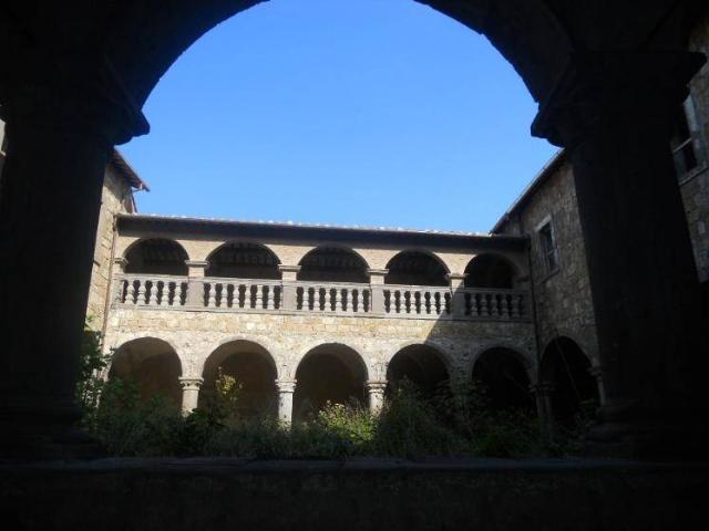 Locale Commerciale in vendita a Tuscania, Lazio