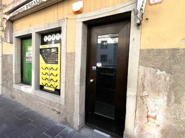 Locale Commerciale in vendita a Borgo Aquileia, Reana Del Roiale
