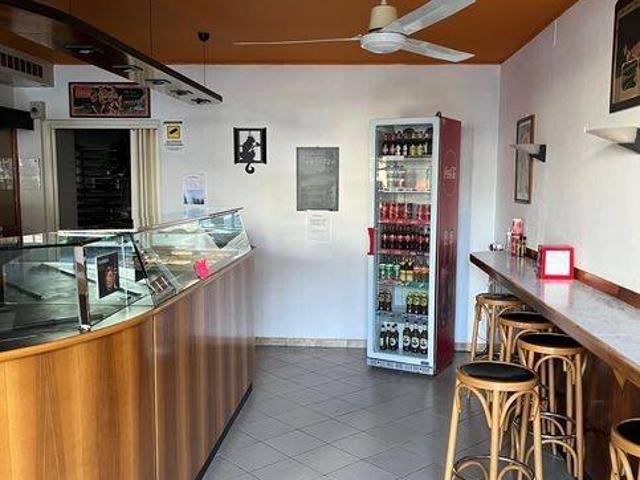 Locale Commerciale in vendita a Borgo Poscolle, Reana Del Roiale